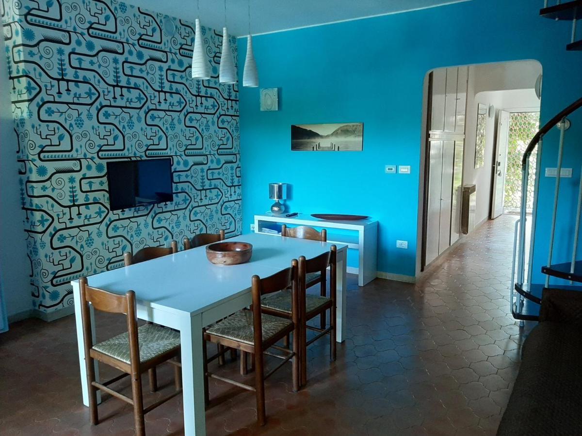 Appartamento Genziana - Con Vista Piscina E Garage Sirmione Exterior photo