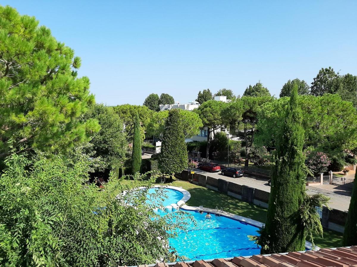 Appartamento Genziana - Con Vista Piscina E Garage Sirmione Exterior photo